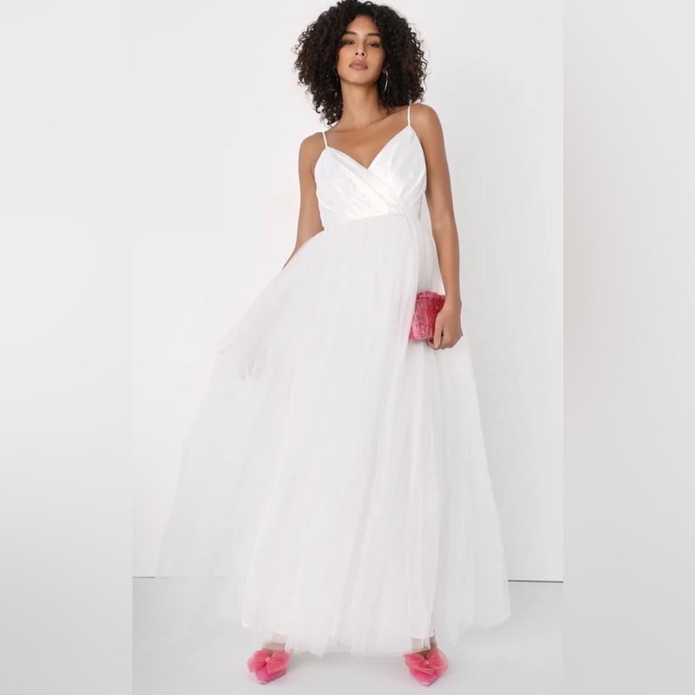 NWT Lulus Spellbinding Beauty White Glitter Sleeveless Tulle Gown